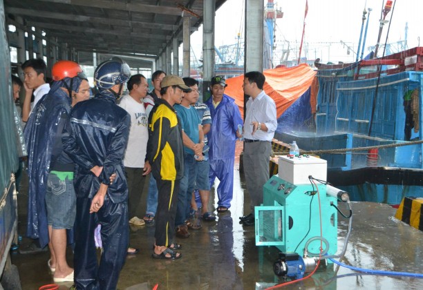  Thi công lắp đặt máy lọc nước biển trên tàu cá
